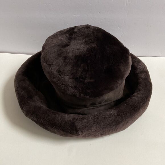 J. Peterman Accessories - VTG  J. Peterman Sheepskin Bucket Hat Sz M Rolled Brim Brown Italy Cozy Luxury